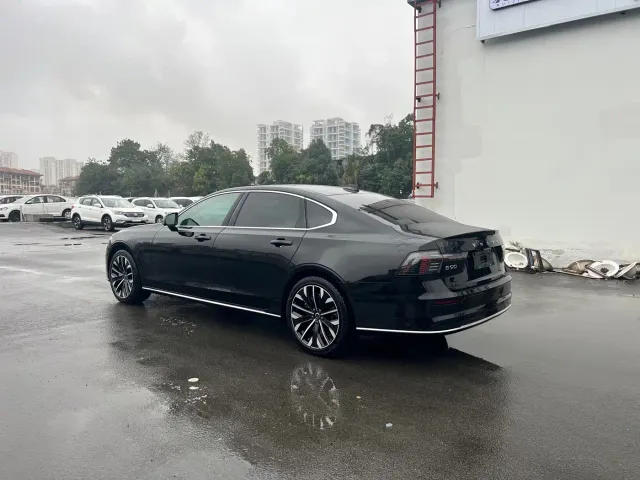 Volvo S90 — Фото автомобиля 7