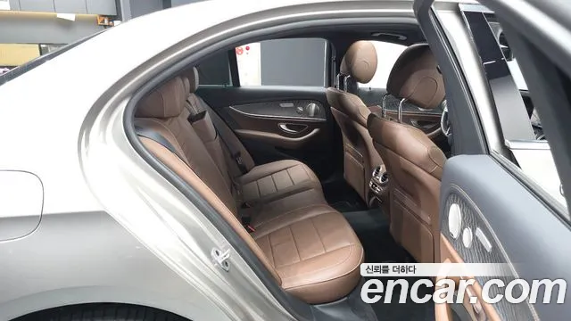 Mercedes-Benz E-Class E-класс W213 E350 4MATIC Avantgarde — Фото автомобиля 11