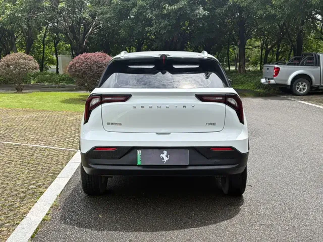 Geely Geometry E Firefly — Фото автомобиля 6