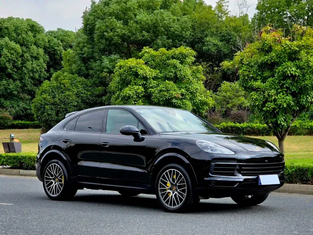 Porsche Cayenne — Фото автомобиля 3
