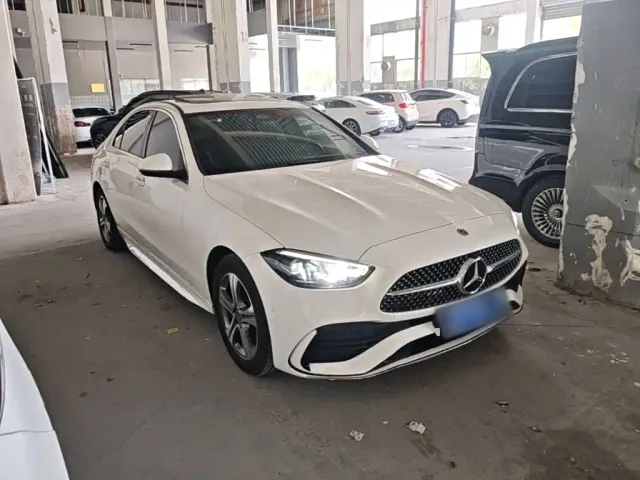 Mercedes-Benz C-Class — Фото автомобиля 3
