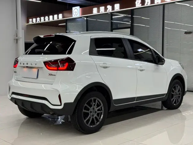 Geely Vision X3 — Фото автомобиля 21