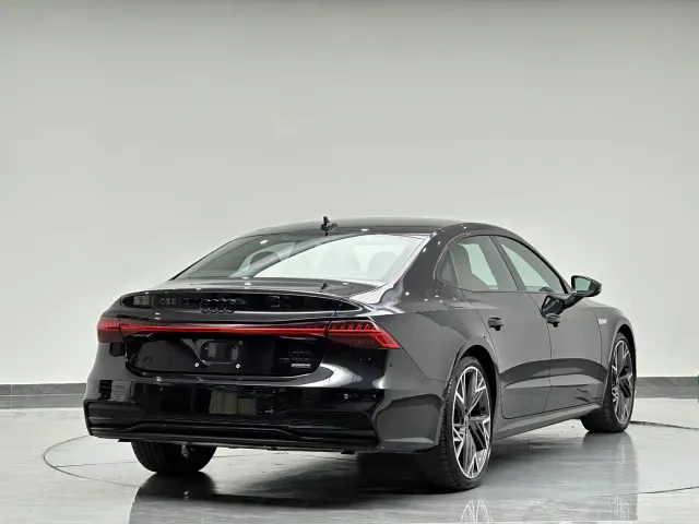 Audi A7L — Фото автомобиля 7