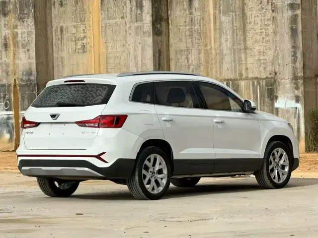 Jetta VS7 — Фото автомобиля 3