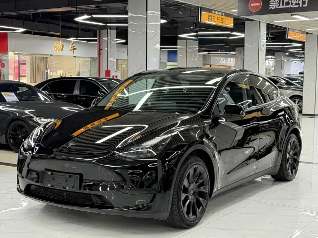 Фотография автомобиля — Tesla Model Y