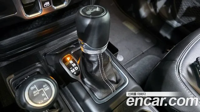 Jeep Wrangler Wrangler (JL) 2.0 Overland 4 двери — Фото автомобиля 9