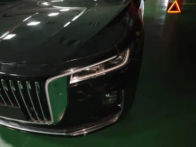 Hongqi H9 — Фото автомобиля 14