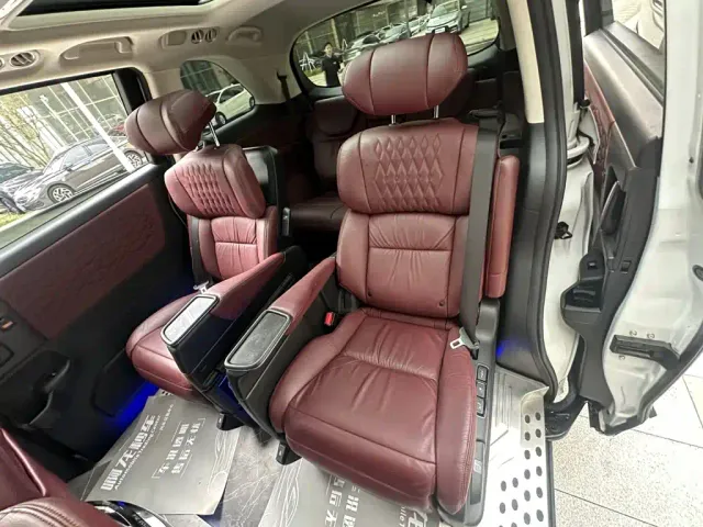 Honda Elysion 2022 2.0L e:HEV Supreme Edition — Фото автомобиля 9