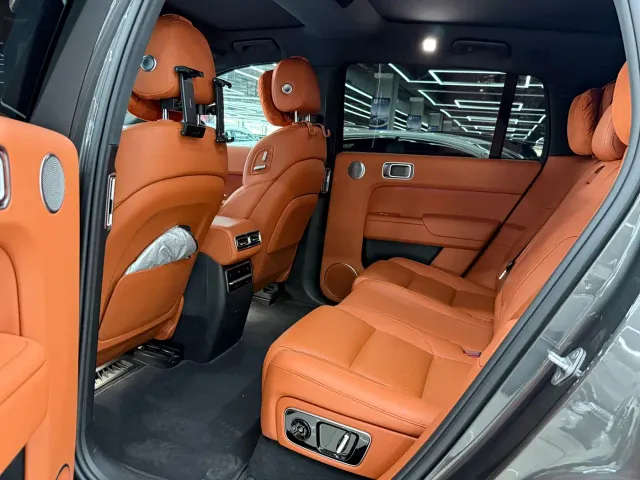 Li Auto L7 — Фото автомобиля 8