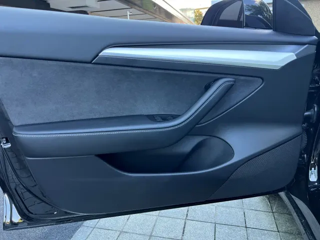 Tesla Model 3 — Фото автомобиля 18