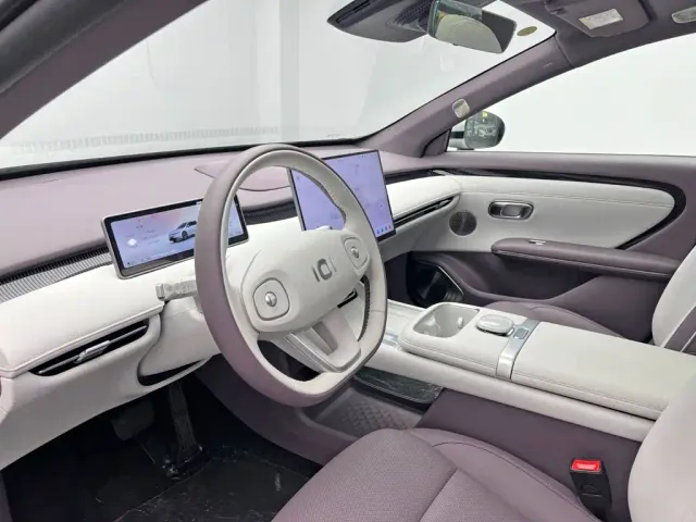 Changan Qiyuan A06 — Фото автомобиля 13