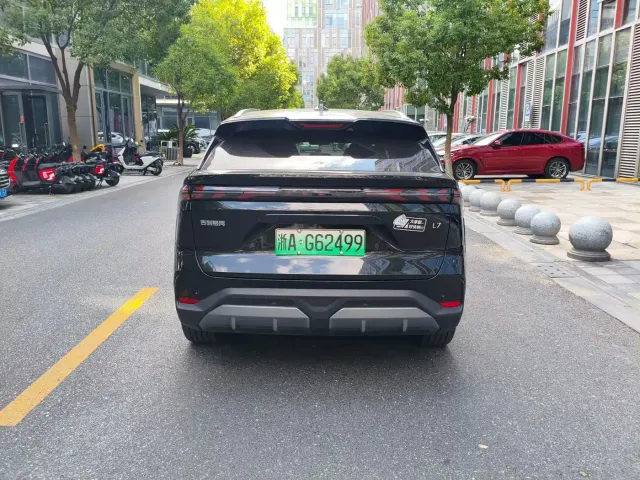 Geely Galaxy L7 — Фото автомобиля 8