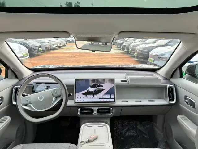 Leapmotor B10 — Фото автомобиля 4