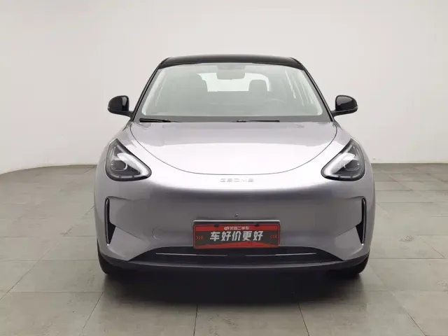 Geely Galaxy Starry Wish 2025 UP 410km Explorer Edition — Фото автомобиля 3