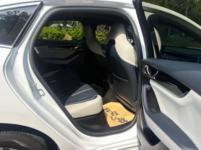 BYD Qin PLUS — Фото автомобиля 8