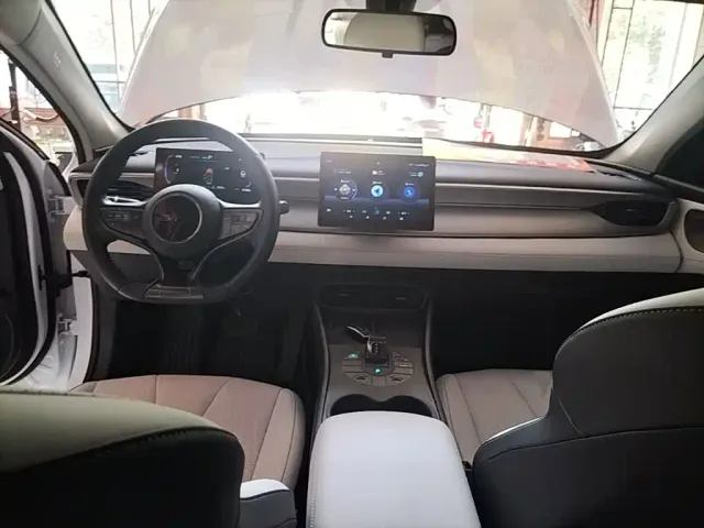 BYD Seal 05 DM-i — Фото автомобиля 5