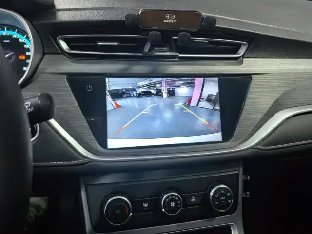 Geely Emgrand — Фото автомобиля 13