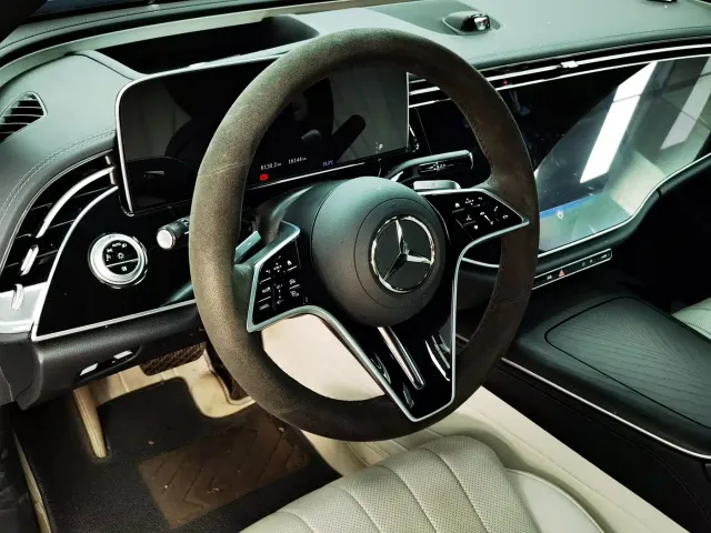 Mercedes-Benz E-Class — Фото автомобиля 10