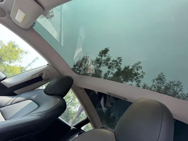 Tesla Model 3 — Фото автомобиля 5