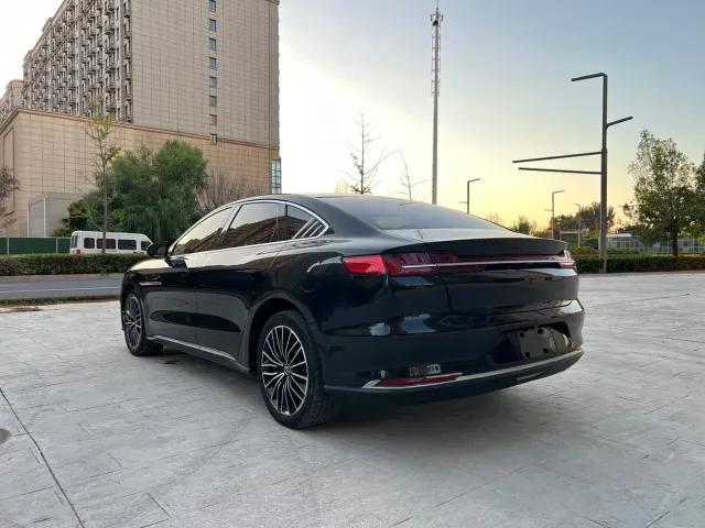 BYD Han — Фото автомобиля 9