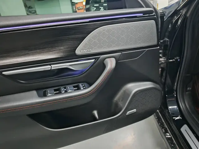Xpeng P7 — Фото автомобиля 7