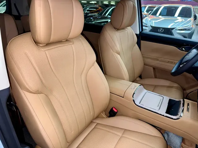 GAC Trumpchi E8 — Фото автомобиля 12