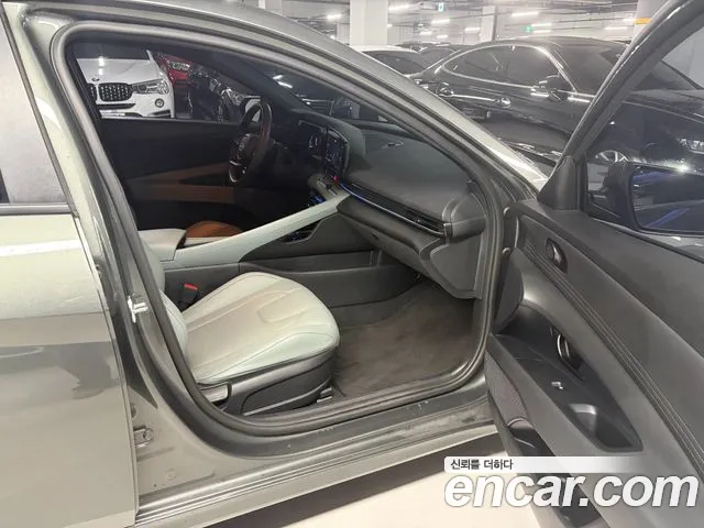 Hyundai Avante CN7 — Фото автомобиля 17