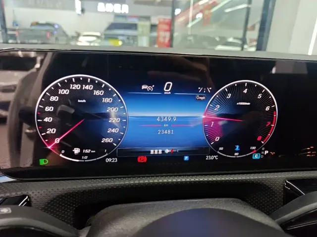 Mercedes-Benz A-Class — Фото автомобиля 11