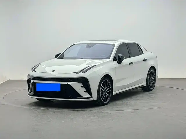 Фотография автомобиля — Lynk & Co 03