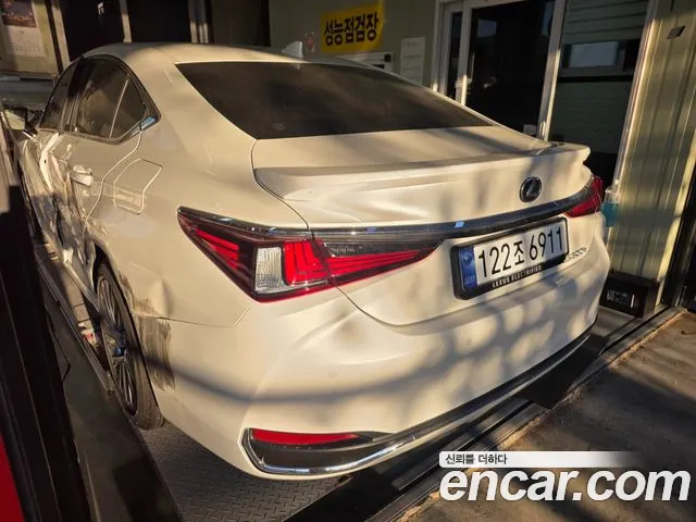 Lexus ES 7th Gen — Фото автомобиля 11
