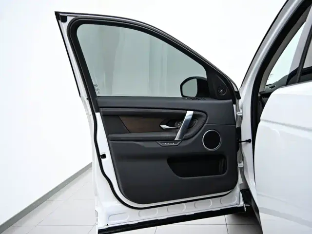 Land Rover Discovery Sport — Фото автомобиля 17