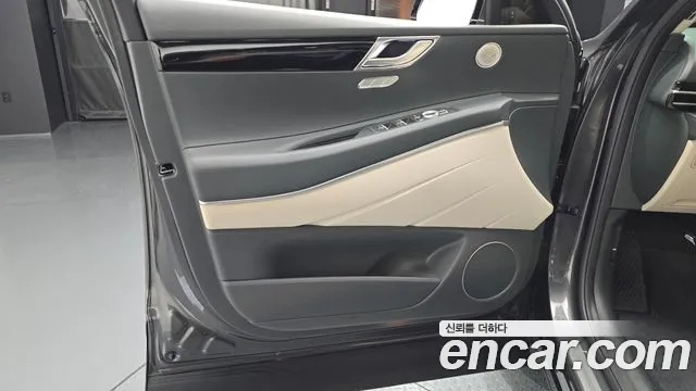 Genesis GV80 — Фото автомобиля 13