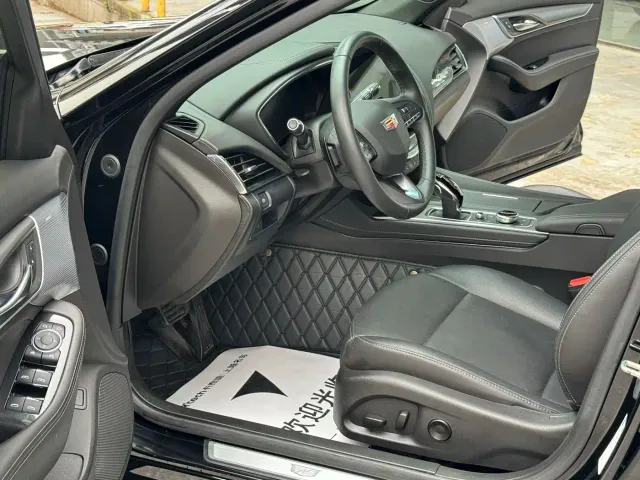 Cadillac CT5 — Фото автомобиля 2