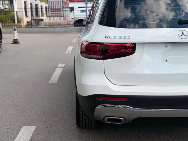Mercedes-Benz GLB-Class — Фото автомобиля 10
