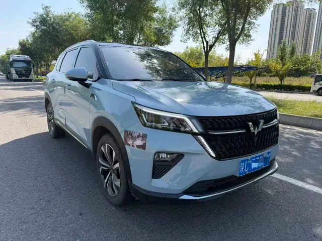 Wuling Asta — Фото автомобиля 3