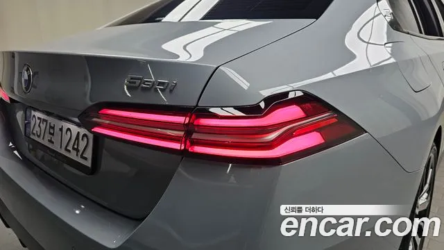 BMW 5 Series — Фото автомобиля 8