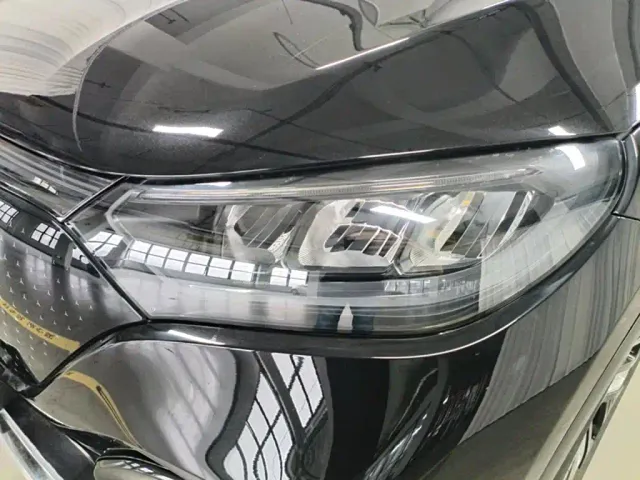 Mercedes-Benz EQE SUV — Фото автомобиля 13