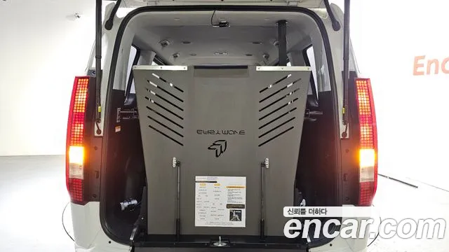 Hyundai Staria Staria L3.5 Инвалидная коляска Подъёмник/Slope — Фото автомобиля 19