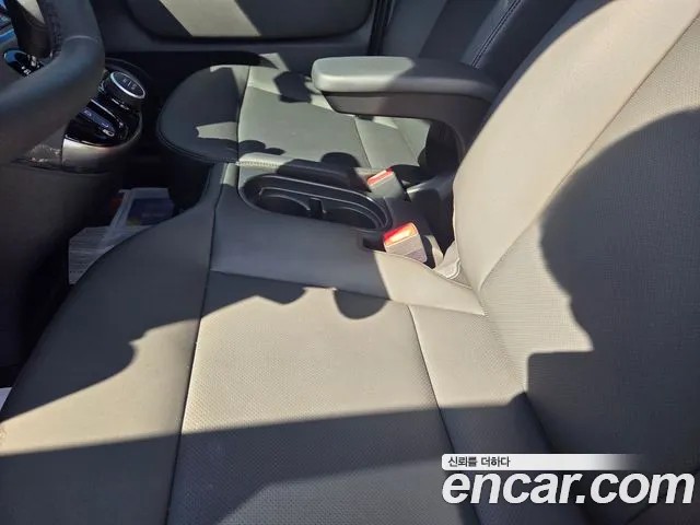 Hyundai Casper — Фото автомобиля 11
