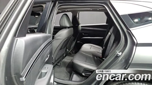 Hyundai Tucson Tucson (NX4) Бензин 1.6 турбо 2WD — Фото автомобиля 18