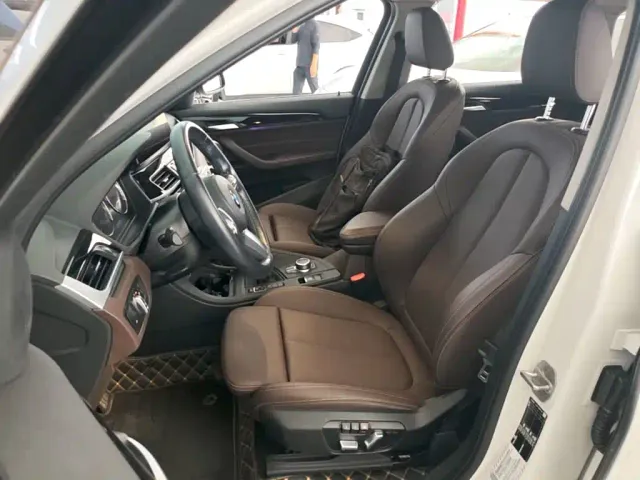 BMW X1 — Фото автомобиля 14