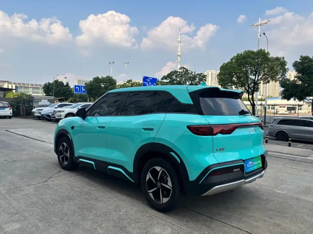 BYD Yuan UP — Фото автомобиля 9