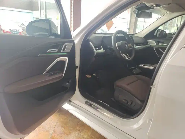 BMW X1 — Фото автомобиля 15
