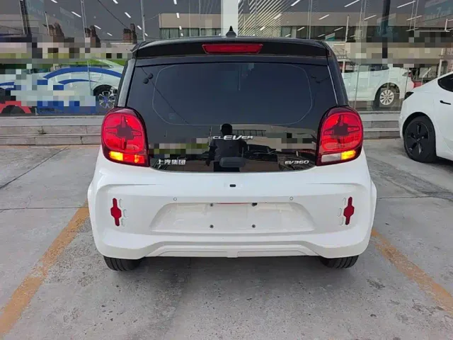 Roewe Clever — Фото автомобиля 5