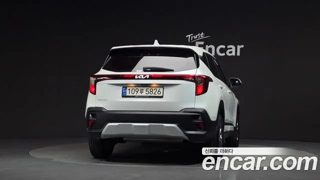 Kia Seltos — Фото автомобиля 4