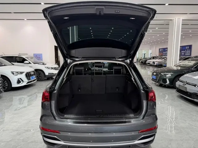 Audi Q3 — Фото автомобиля 10