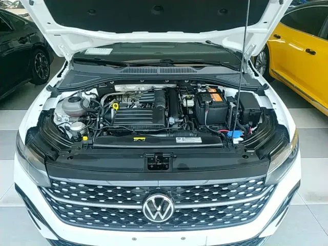 Volkswagen Lavida — Фото автомобиля 19
