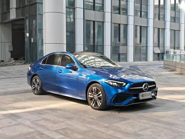 Mercedes-Benz C-Class — Фото автомобиля 3