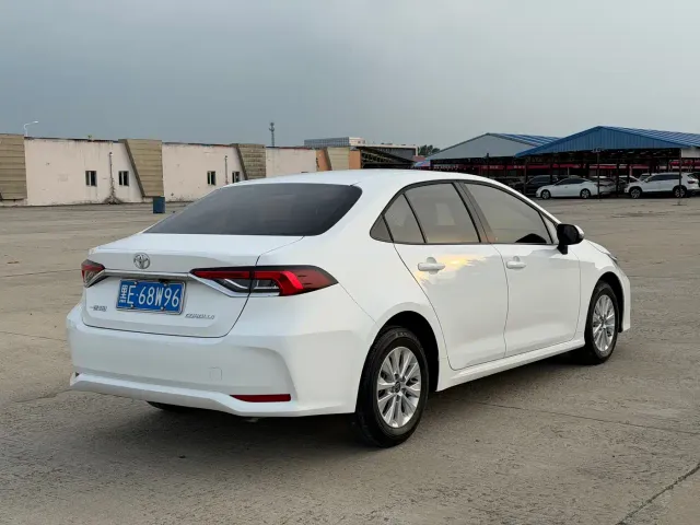 Toyota Corolla — Фото автомобиля 7