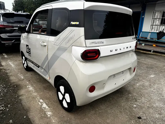 Wuling Hongguang Mini EV — Фото автомобиля 12